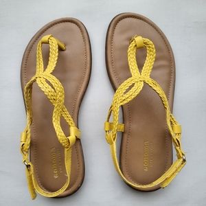 Sonoma girls sandals Size 2 yellow rope
